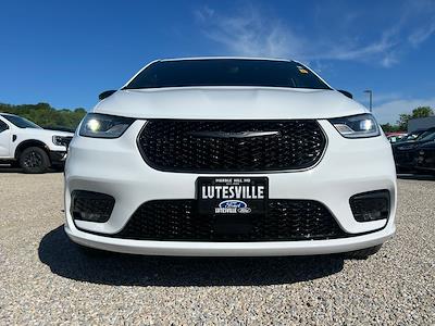 Used 2024 Chrysler Pacifica Limited Minivan for sale #P00182 - photo 2