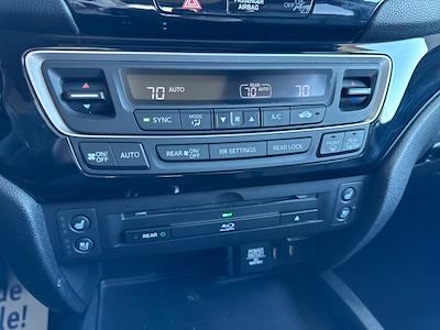 Used 2018 Honda Pilot - photo 1