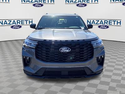 2027 Ford Explorer 4WD SUV for sale #51143 - photo 2