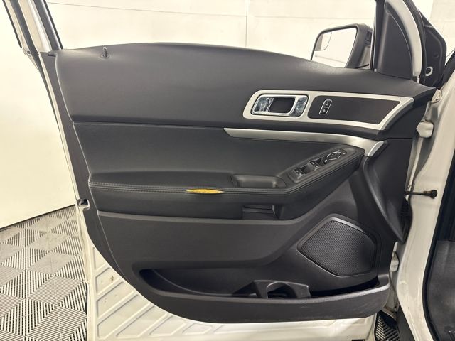 Used 2013 Ford Explorer - photo 32