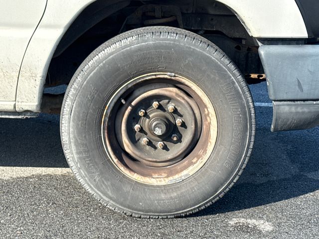 Used 2013 Ford E-250 - photo 11