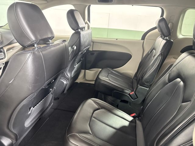 Used 2023 Chrysler Pacifica - photo 32