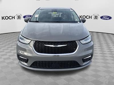 Used 2023 Chrysler Pacifica - photo 1