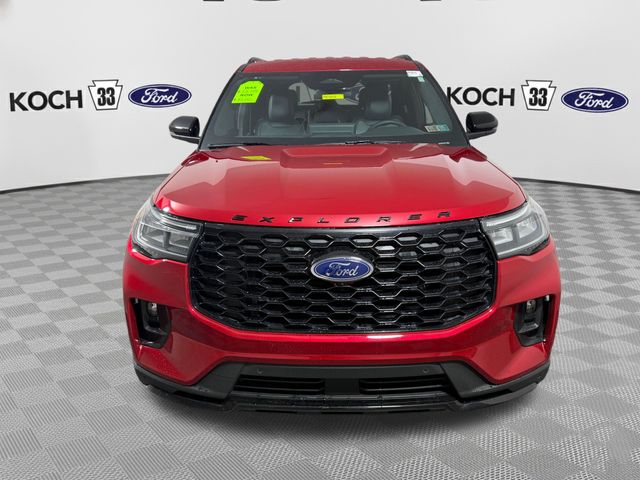 Used 2025 Ford Explorer - photo 2