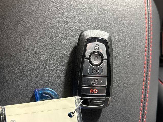 Used 2025 Ford Explorer - photo 5