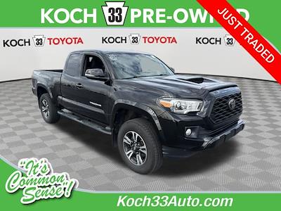 Used 2017 Toyota Tacoma - photo 1