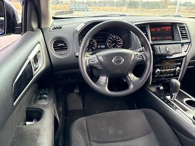 Used 2015 Nissan Pathfinder - photo 1