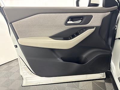 Used 2021 Nissan Rogue - photo 1