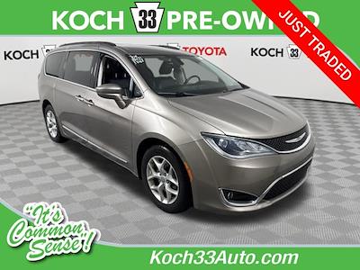Used 2017 Chrysler Pacifica - photo 1