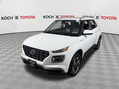 Used 2025 Hyundai Venue - photo 1
