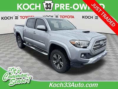 Used 2017 Toyota Tacoma - photo 1