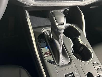 Used 2023 Toyota Highlander - photo 1