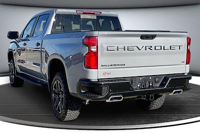 Used 2024 Chevrolet Silverado 1500 LT Crew Cab for sale #9734628A - photo 2