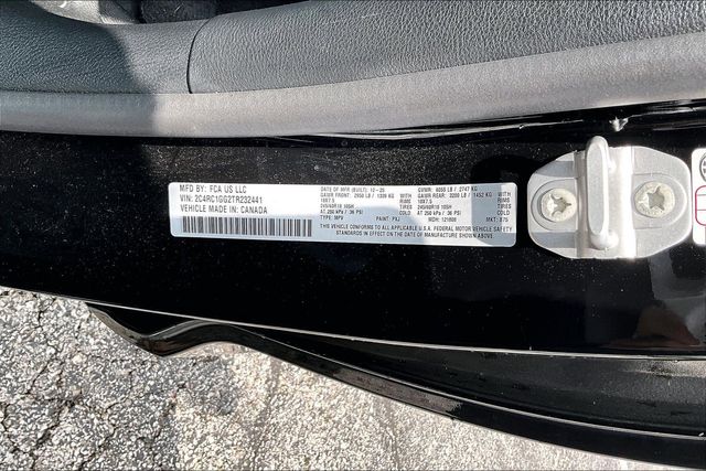 Used 2026 Chrysler Pacifica - photo 21