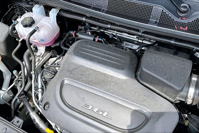 Used 2026 Chrysler Pacifica - photo 34