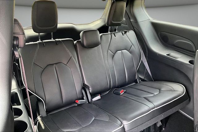 Used 2026 Chrysler Pacifica - photo 28