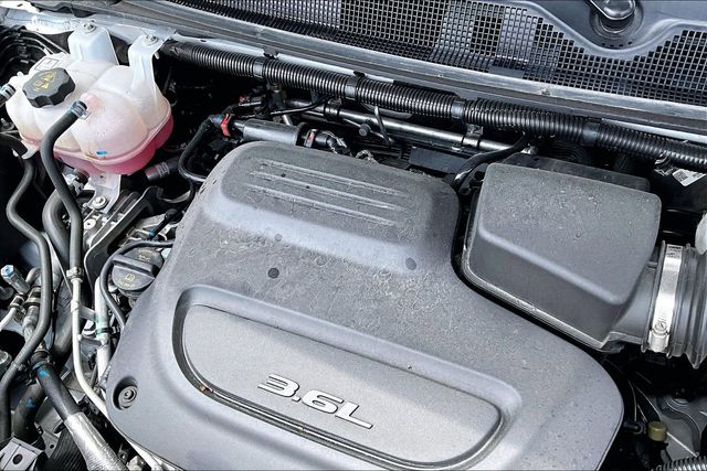 Used 2026 Chrysler Pacifica - photo 34