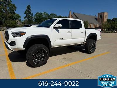 Used 2020 Toyota Tacoma - photo 1