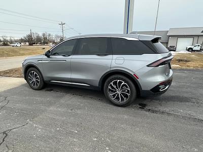 Used 2024 Lincoln Nautilus - photo 1