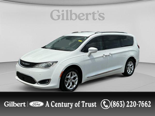 Used 2017 Chrysler Pacifica - photo 1