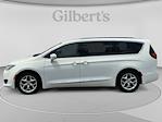 2017 Chrysler Pacifica FWD Minivan for sale #HR669184F1 - photo 4