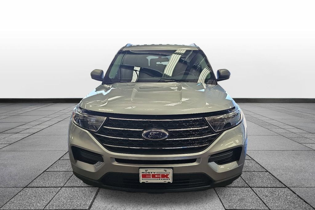 Used 2024 Ford Explorer - photo 2