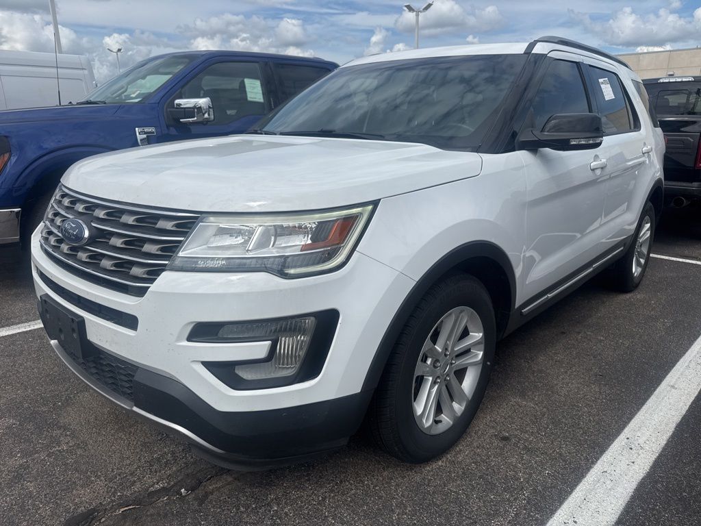 Used 2017 Ford Explorer - photo 1