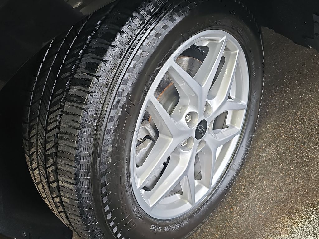 Used 2024 Ford Edge - photo 31