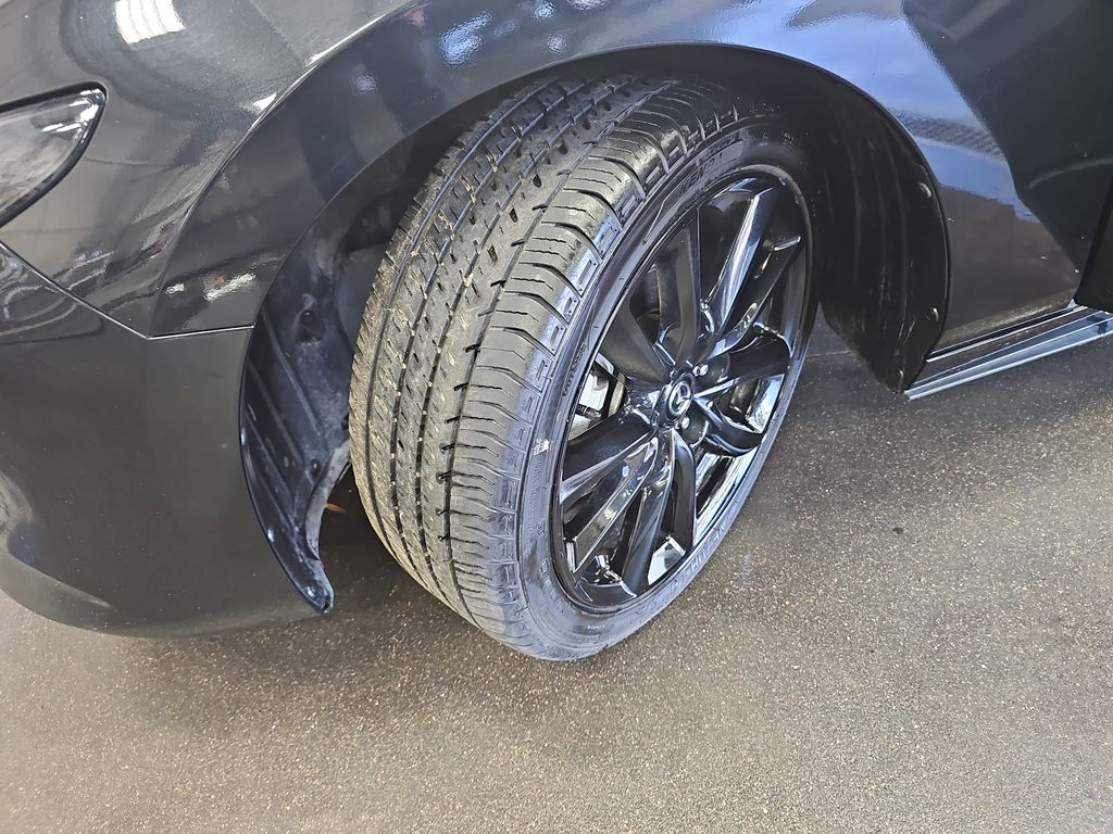 Used 2024 Mazda3 - photo 32