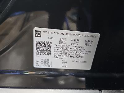 Used 2023 Chevrolet Equinox - photo 1