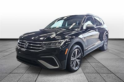 Used 2024 Volkswagen Tiguan - photo 1