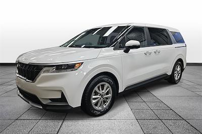 Used 2024 Kia Carnival - photo 1