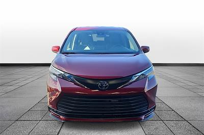 Used 2024 Toyota Sienna - photo 1