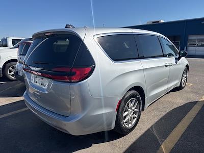 Used 2024 Chrysler Pacifica - photo 1