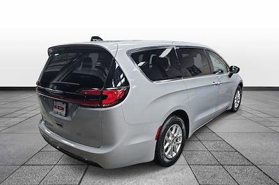 Used 2024 Chrysler Pacifica - photo 1