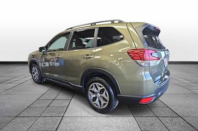 Used 2023 Subaru Forester - photo 2