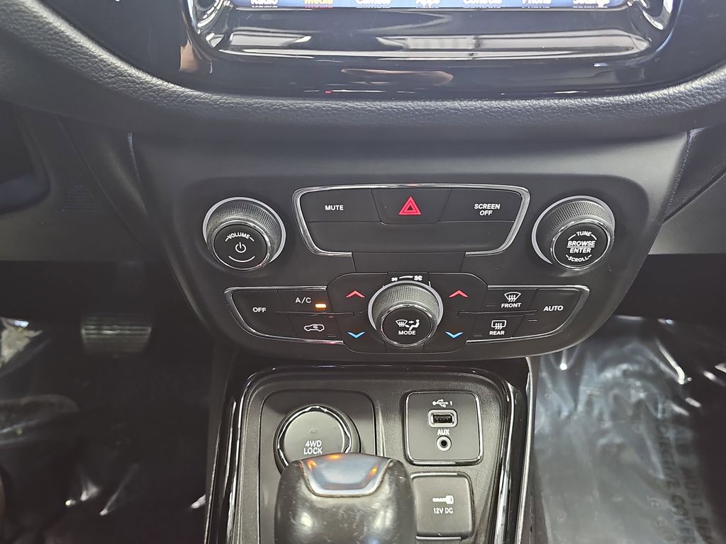 Used 2020 Jeep Compass - photo 19
