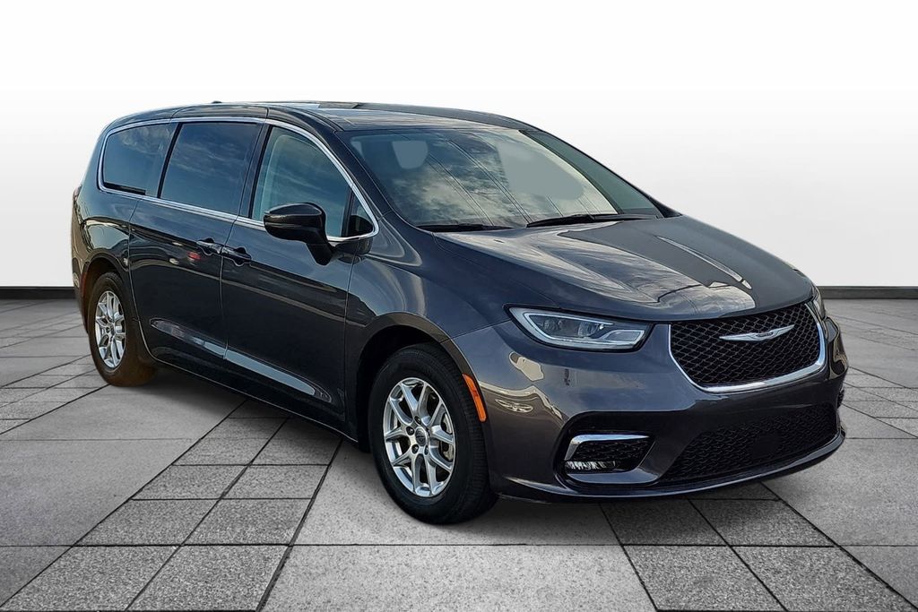 Used 2023 Chrysler Pacifica - photo 35
