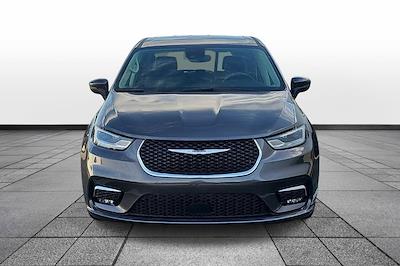 Used 2023 Chrysler Pacifica - photo 2