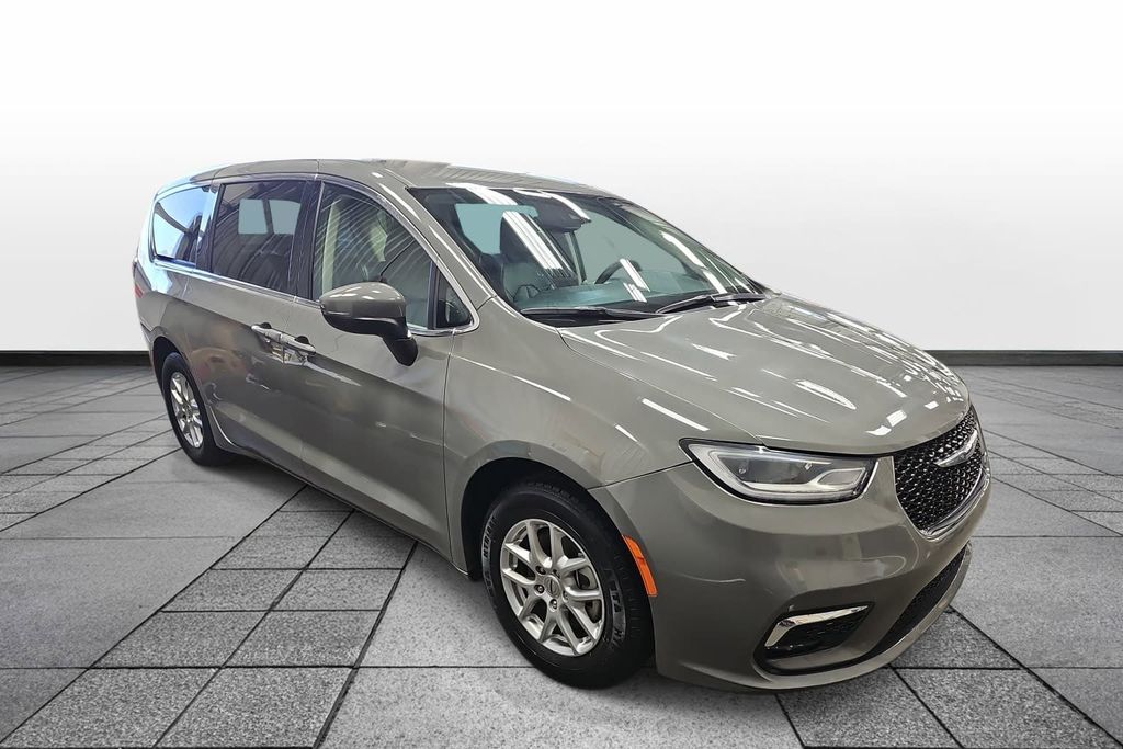 Used 2023 Chrysler Pacifica - photo 35