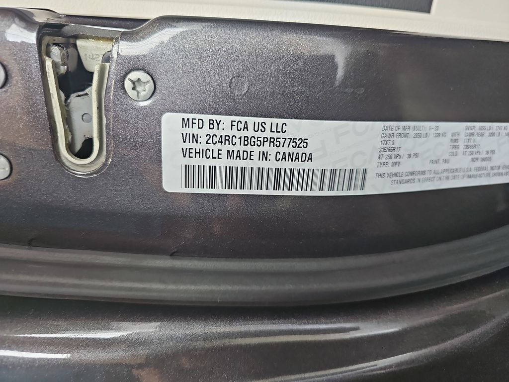 Used 2023 Chrysler Pacifica - photo 32