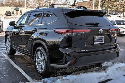 Used 2023 Toyota Highlander - photo 1