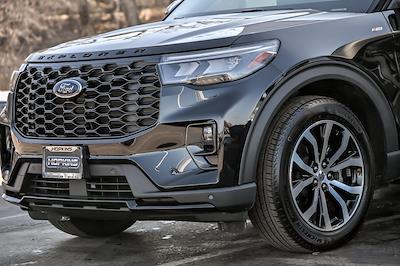 Used 2025 Ford Explorer - photo 1