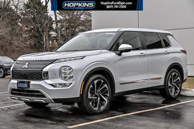 Used 2023 Mitsubishi Outlander - photo 1