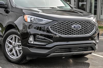 Used 2024 Ford Edge - photo 2