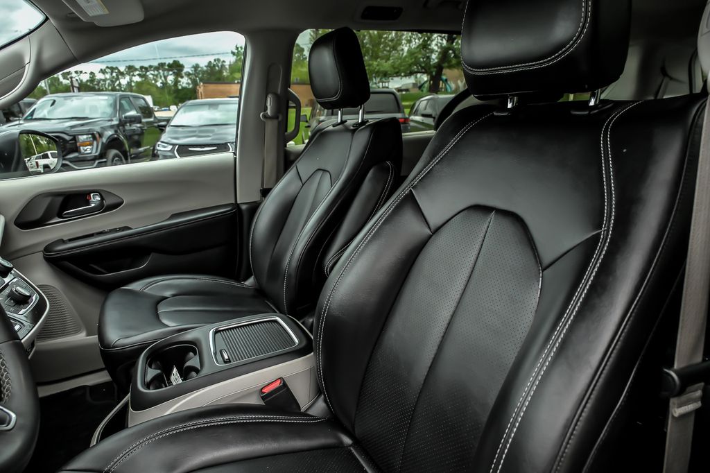 Used 2023 Chrysler Pacifica - photo 14
