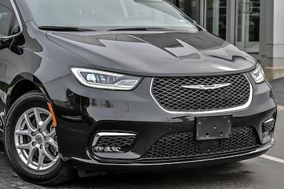 2023 Chrysler Pacifica FWD Minivan for sale #14902P - photo 2