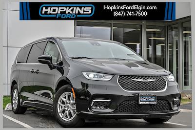 2023 Chrysler Pacifica FWD Minivan for sale #14903P - photo 1