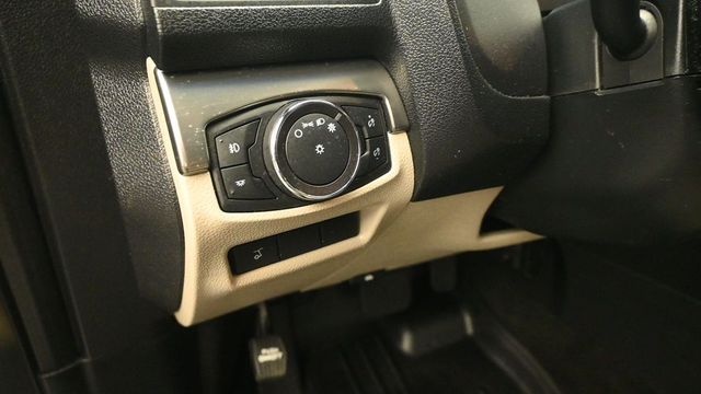 Used 2018 Ford Explorer - photo 16