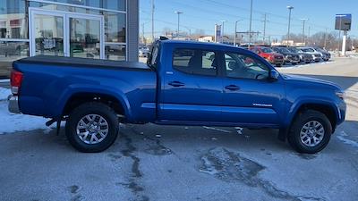 Used 2017 Toyota Tacoma - photo 1